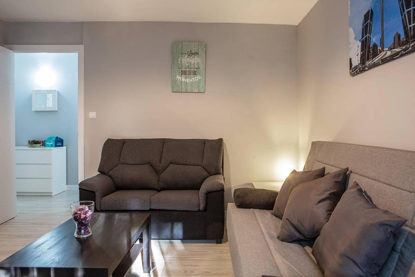 Lovely 3 Bedroom Apartment Next To Fuencarral Madrid Esterno foto
