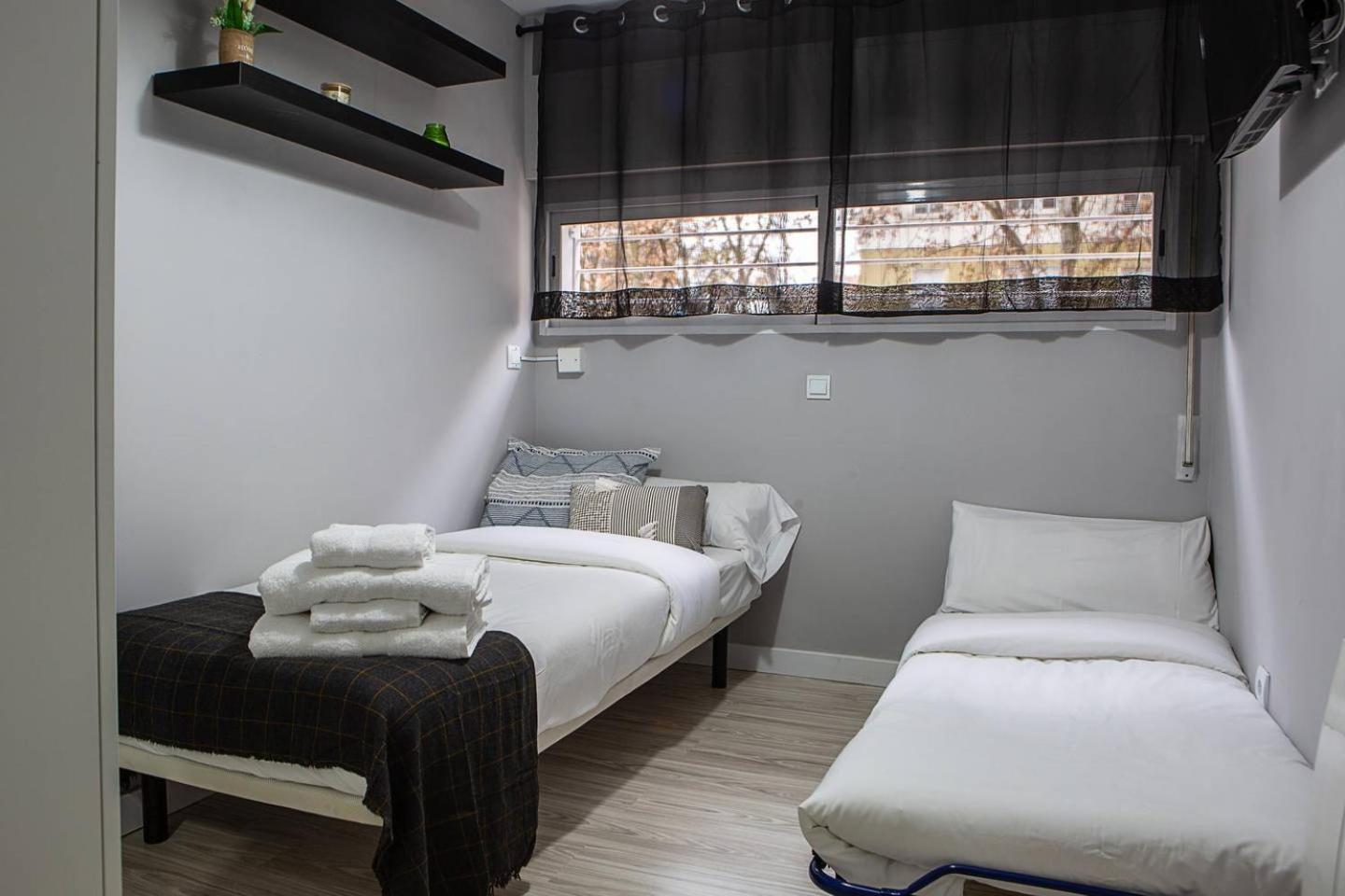 Lovely 3 Bedroom Apartment Next To Fuencarral Madrid Esterno foto
