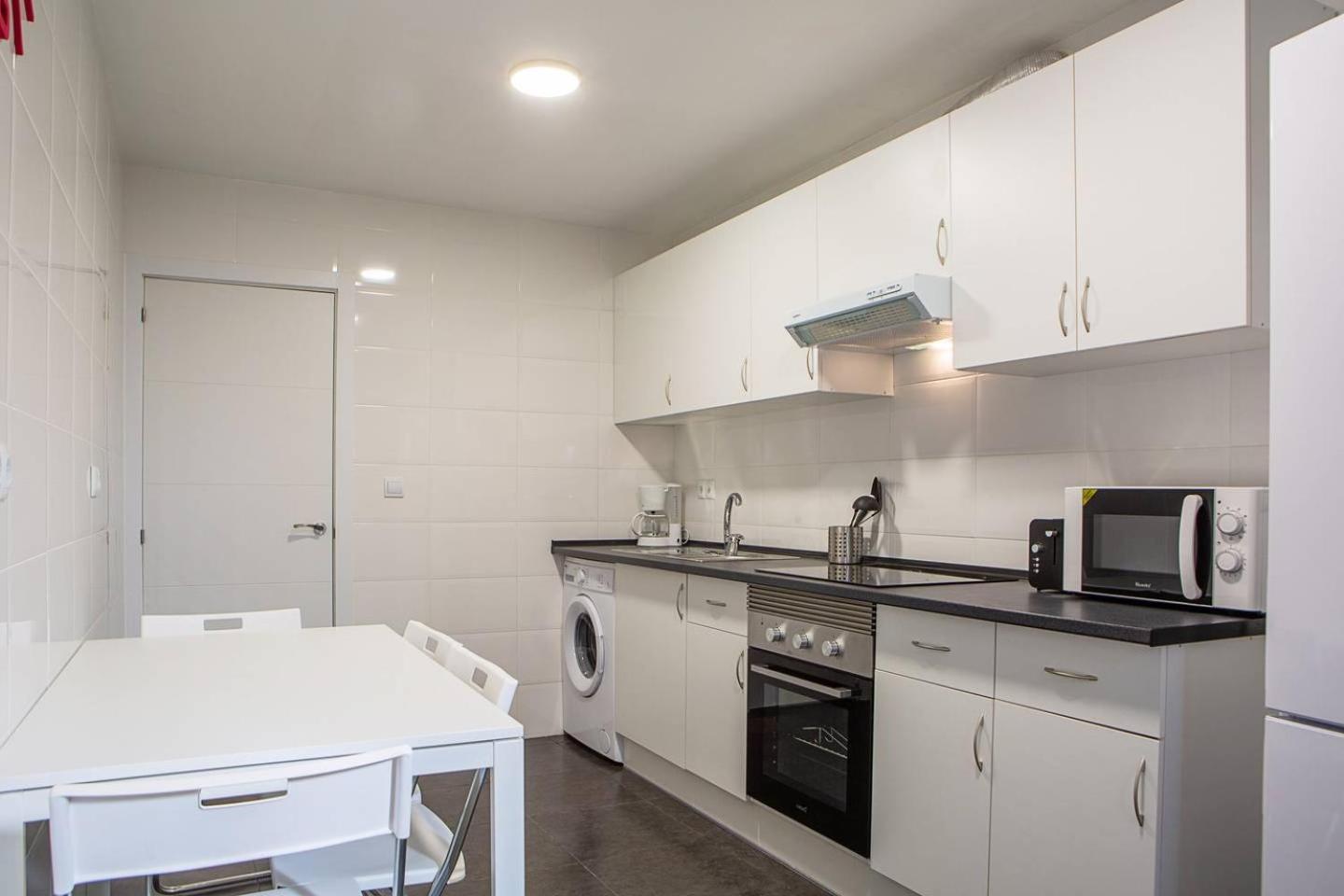 Lovely 3 Bedroom Apartment Next To Fuencarral Madrid Esterno foto